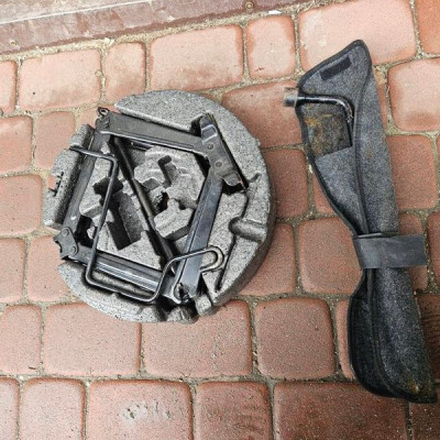 Koło dojazdowe dojazdówka zestaw naprawczy lewarek Opel Astra J 4 IV