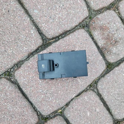 Przełącznika sterowanie szyb włacznik Opel Astra J IV 13258634