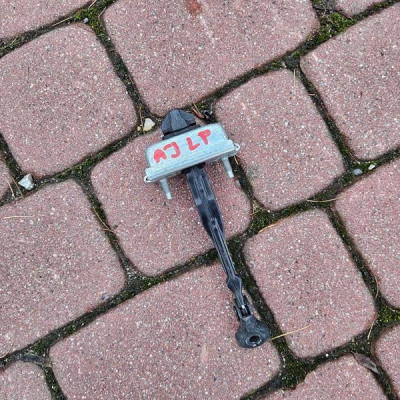 Ogranicznik drzwi przód przednich Opel Astra J IV 13363546