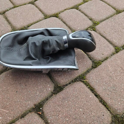 Gałka zmiany biegów 5-biegów mieszek Opel Astra J 4 IV