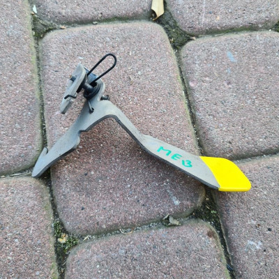 Zamek maski rygiel uchwyt Opel Meriva B