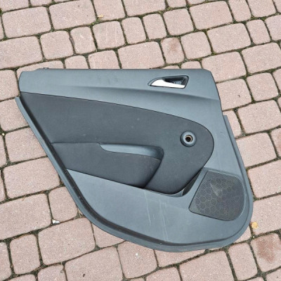 Boczek tył tylny welurowy HB Opel Astra J 4 IV