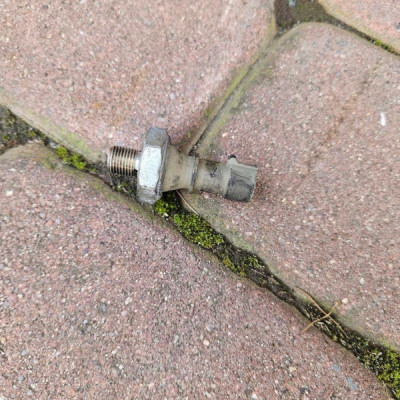 Czujnik ciśnienia oleju 1.2 1.4 Opel Astra J 4 IV 55581588