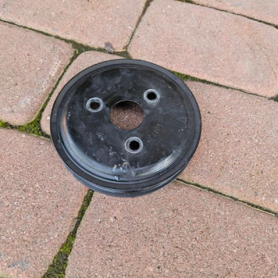 Koło pasowe paska wody pompy 1.2 1.4 Opel Astra J 4 IV 90531737