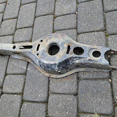 Wahacz tył tylny lewy zawieszenie tylne TOYOTA CH-R CHR C-HR