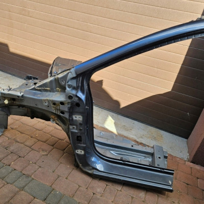 Cwiartka podloznica tył tylna fartuch kielich prog slupek RENAULT CLIO IV 4