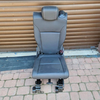 Fotel tył tylny kanapa oparcie siedzisko 2 3 rząd Opel Zafira C