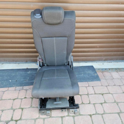 Fotel tył tylny kanapa oparcie siedzisko 2 3 rząd Opel Zafira C