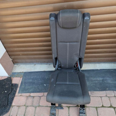 Fotel tył tylny kanapa oparcie siedzisko 2 3 rząd Opel Zafira C