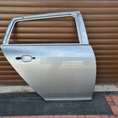 Drzwi tył tylne kombi szare Z179 IGLA Opel Insignia A