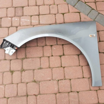 Blotnik przod przedni lewy szary Z179 IGLA Opel Insignia A