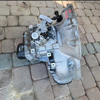 B14XER 19R Skrzynia biegów 1.4 Opel Corsa E Astra HP-0732D / 39 24580479