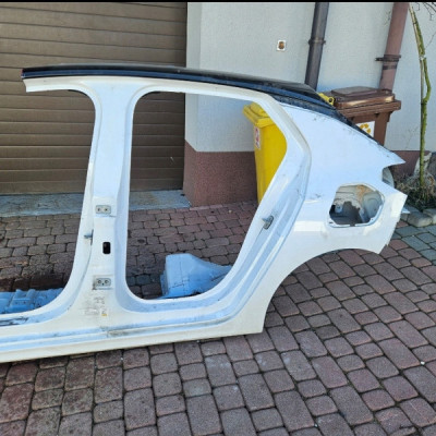 Błotnik ćwiartka próg słupek dupa poszycie Opel Corsa F