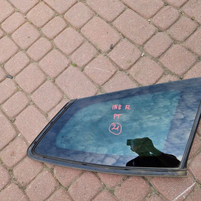 Szyba tył tylna ciemna kombi prawa karoseryjna Opel Insignia B FL 2021R