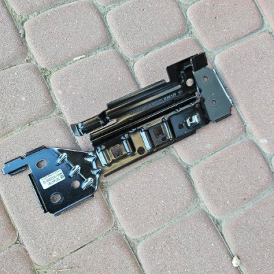 Uchwyt mocowanie wspornik bagażnika dywanu Opel Insignia B FL 39144741