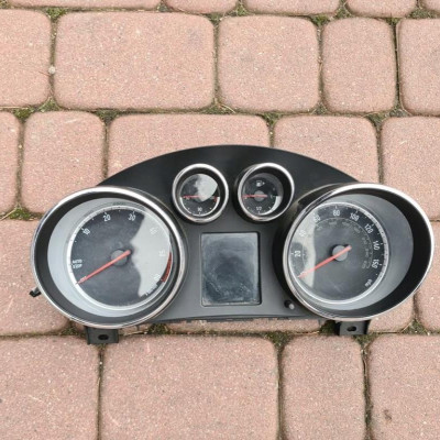 Licznik anglik zegary Opel Insignia 22956340