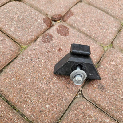 Mocowanie akumulatora wspornik ucwhyt Opel Insignia B FL 25844065 14005061