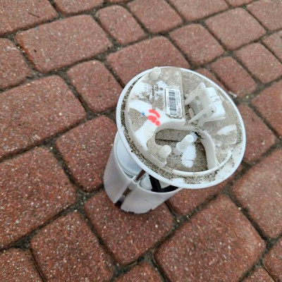 Pompa paliwa zbiornik pływak 1.2 1.4 osłona Opel Corsa E 13436579