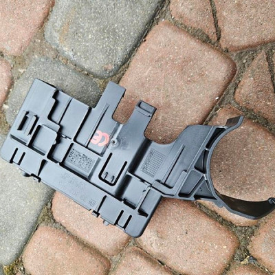 Uchwyt mocowanie wspornik komputera sterownika Opel Corsa E 39102916