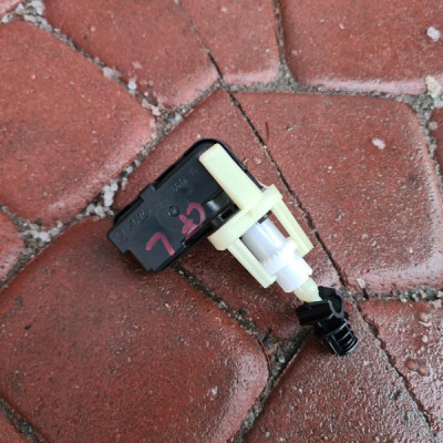 Silniczek regulacji lampy mechanizm Opel Corsa F E- Corsa