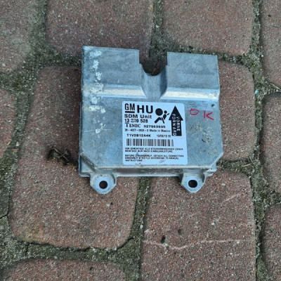 Moduł sterownik poduszek NIEWYSTRZELONY EU Opel Corsa D 13379528 HU