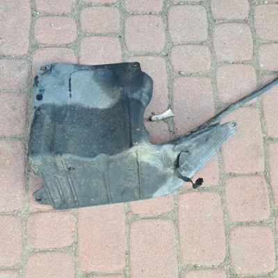 Plastik osłona pod silnik podłoga prawa EU Opel Corsa D 13273493