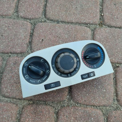 Panel nawiewu nadmuchu sterownik EU Opel Corsa D 5E094010