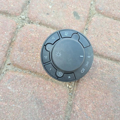 Przełącznik świateł włącznik EU Opel Corsa D 13249396
