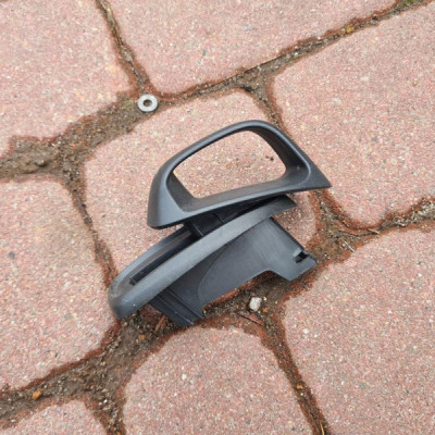 Rączka składania fotela 3drzwi oparcia Opel Corsa D 13211020