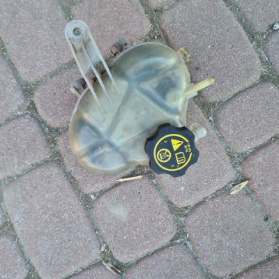 Zbiorniczek wyrównawczy płynu EU Opel Corsa D 55702164