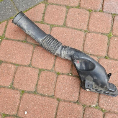 Rura dolot powietrza kierownica łapacz EU Opel Corsa D 13241648 13241647