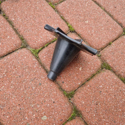 Sruba wkrętka mocowanie koła zapasowego uchwyt EUROPA Opel Corsa D 1315006