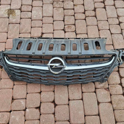 Grill atrapa emblemat logo Opel Corsa E