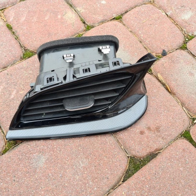 Kratka deski lewa Europa Opel Insignia B 39017263