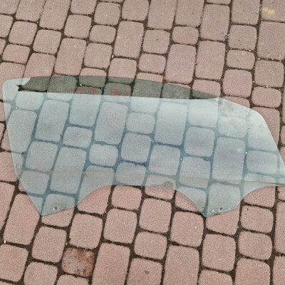 Szyba drzwi przód przednia prawa 3D 3 drzwi Opel Corsa E 2019r