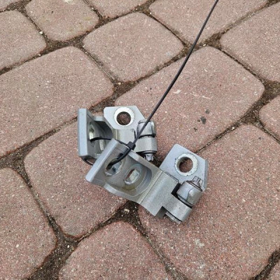 Zawias zawiasy drzwi przód przednie lewy 3 drzwi Z176 Opel Corsa E