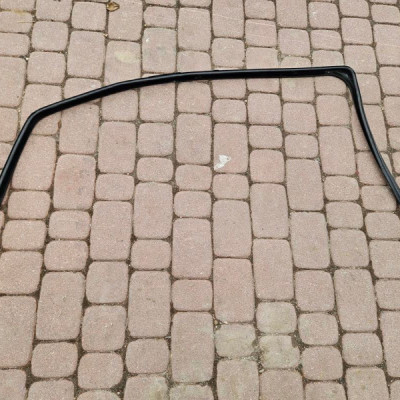 Uszczelka drzwi przód przednia lewa 3 drzwi zgarniacz Opel Corsa E