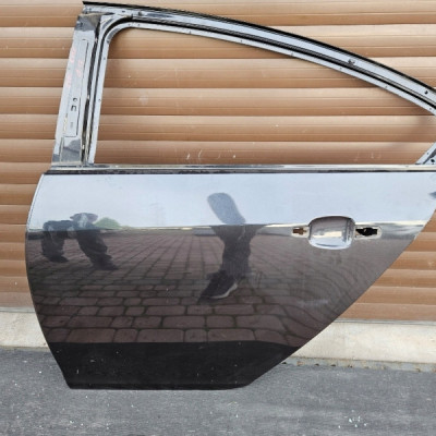 Drzwi tył tylne lewe sedan hb z22c czarne Opel Insignia A