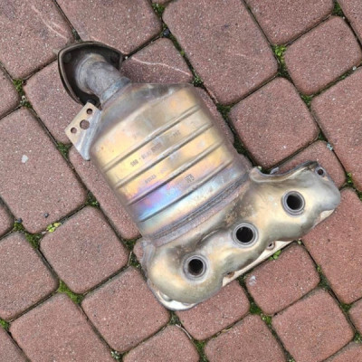 ORYGINAL katalizator 1.4 OPEL ASTRA J IV 4 MERIVA B 55574237 GM199