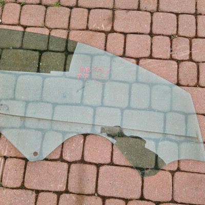 Szyba przód przednia prawa drzwi Opel Insignia B FL 2021R