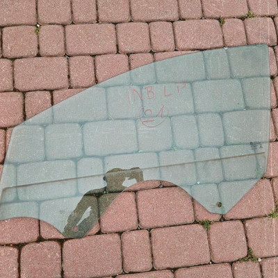 Szyba przód przednia lewa drzwi Opel Insignia B FL 2021R