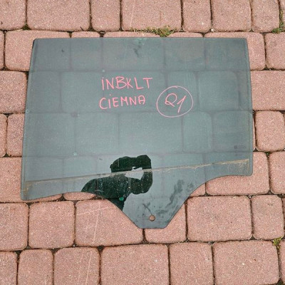 Szyba tył tylna lewa kombi ciemna chrom uszczelka Opel Insignia B FL 2021R