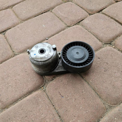 Napinacz paska klinowego 2.0D 174KM LSQ Opel Insignia B FL 55515844