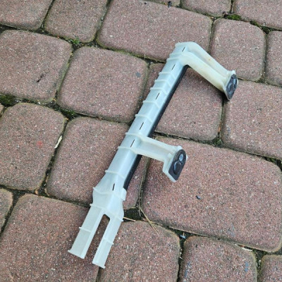 Wspornik szyby prowadnica lewy przód OPEL GRANDLAND X 9821863680