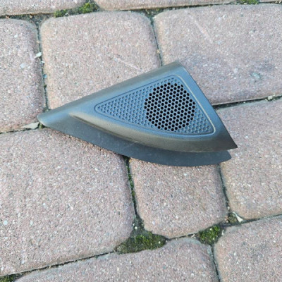 Głośnik ramka prawa gwizdek OPEL GRANDLAND X YP00069277 9809351180