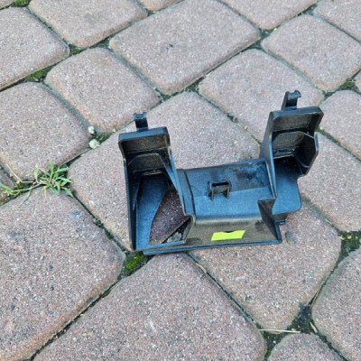 Osłona plastik wspornik mocowanie OPEL GRANDLAND X YP00087680