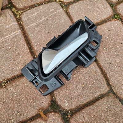 Klamka drzwi przód tył lewa chrom OPEL GRANDLAND X 98201553