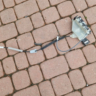 Zamek drzwi tył tylny lewy EUROPA OPEL GRANDLAND X PSA146129 16943123