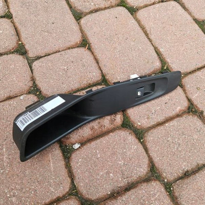 Przełącznik szyb lewy tył osłona ramka włącznik OPEL GRANDLAND X YP00037777