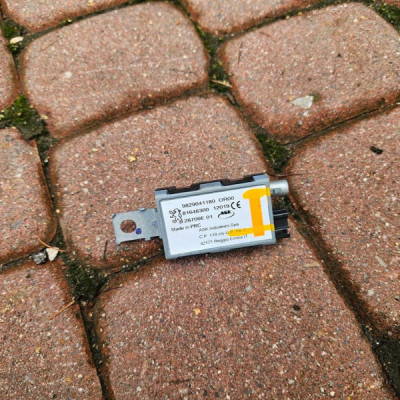 Wzmacniacz antenowy moduł radia klapy OPEL GRANDLAND X 9829041180